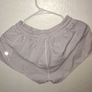 Lululemon Hotty Hot Short 2.5”